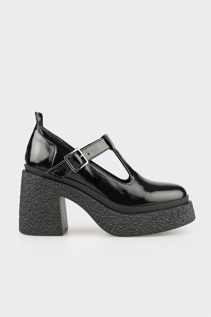 Siyah Deri Kadın Topuklu Ayakkabı