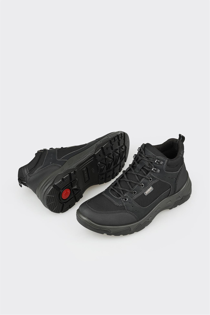 Siyah Erkek Spor Bot