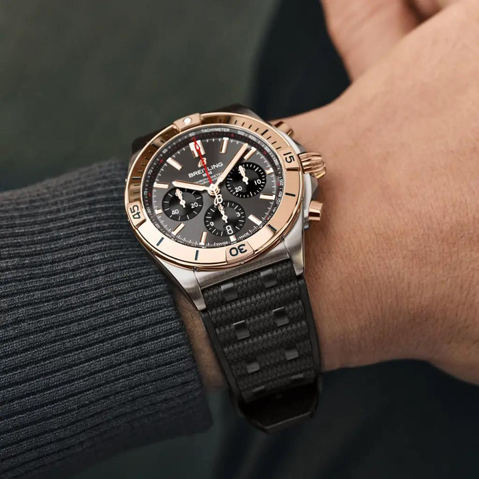 Breitling CHRONOMAT B01 42