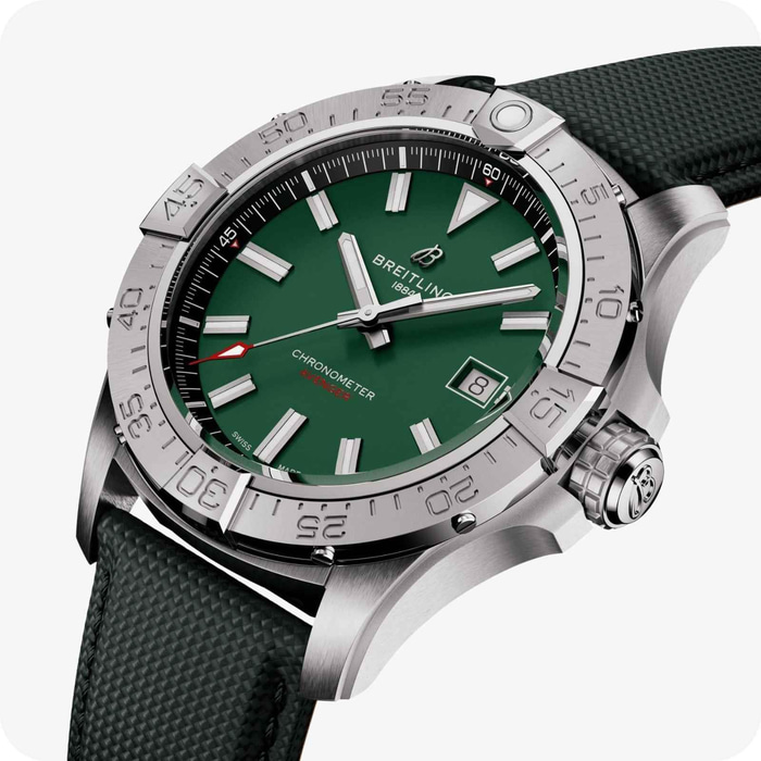 Breitling AVENGER AVENGER AUTOMATIC 42