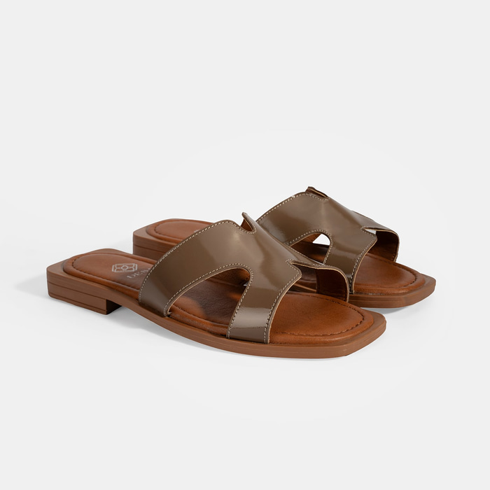 Kadın Kahve Rugan Terlik