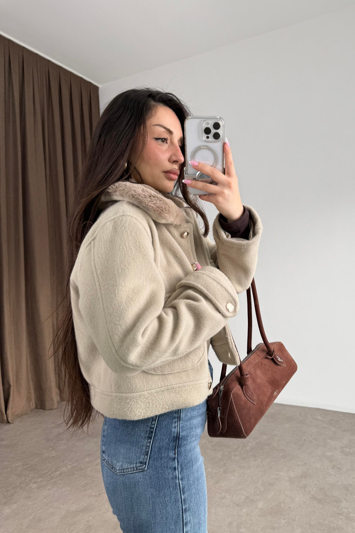 Ayriss Yakası Kürklü Kaşe Bej Ceket