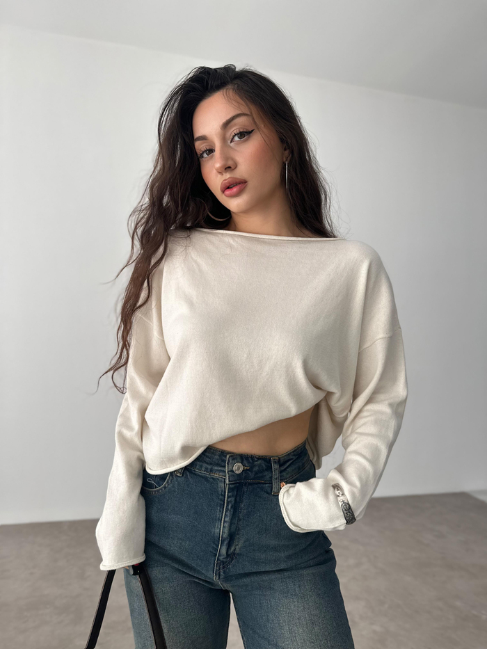 Basic Ekru Düz Yaka Triko