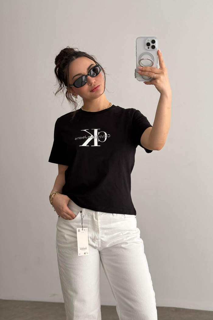 CK Nakış İşlemeli Siyah T-shirt
