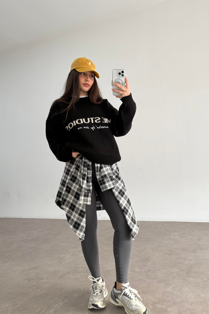 Eme Studios Siyah Kazak