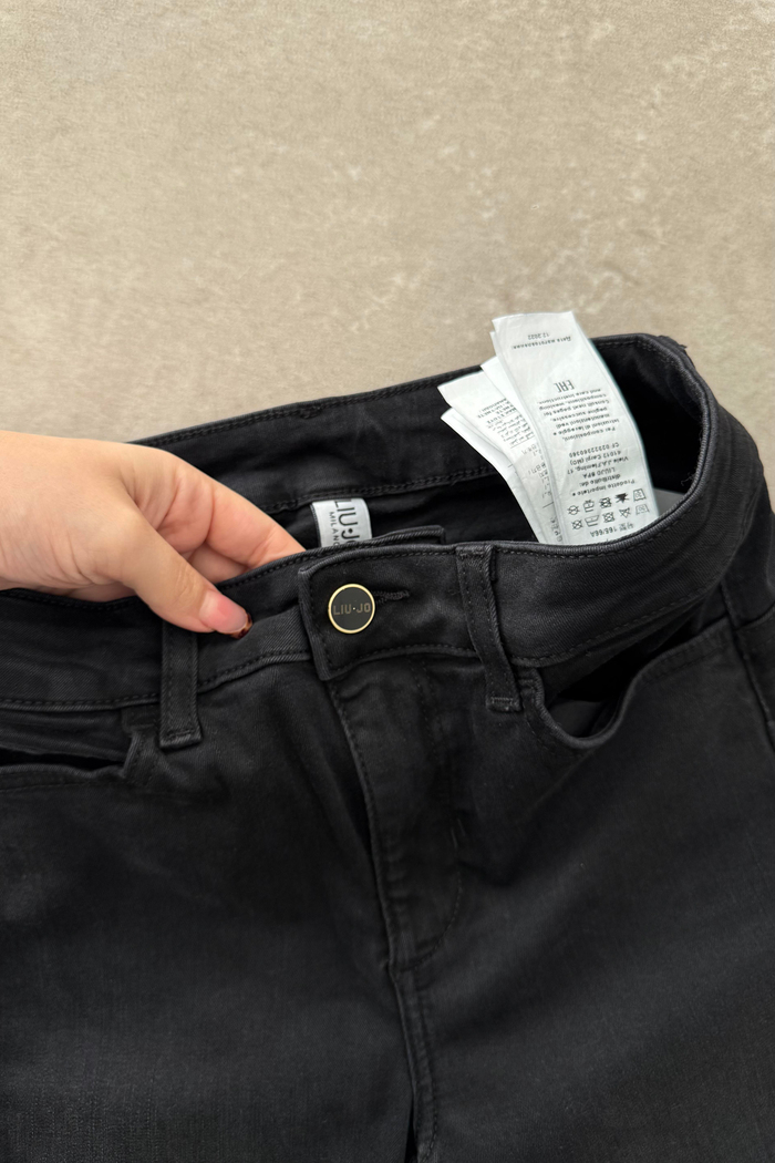 LJ Ora. Skinny Toparlayıcı Skinny Siyah Tayt Jean