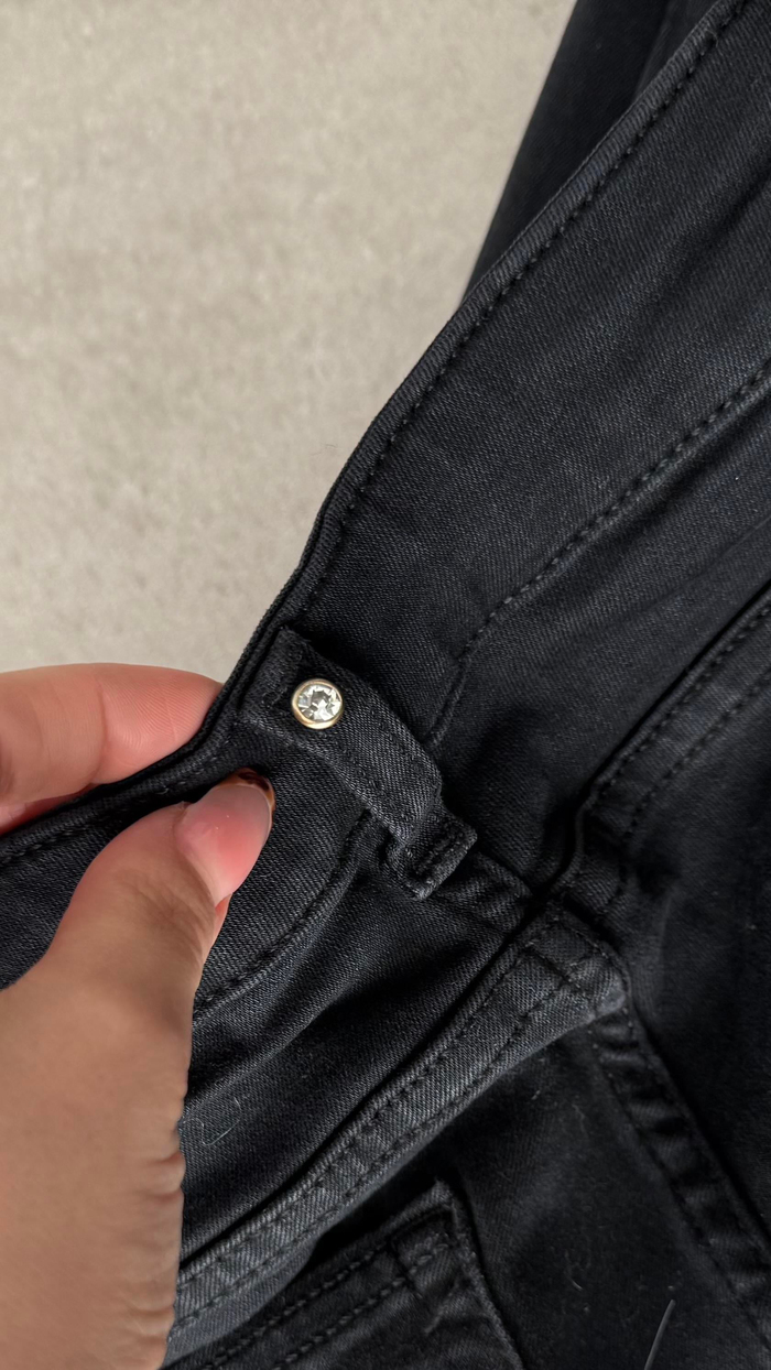 LJ Ora. Skinny Toparlayıcı Skinny Siyah Tayt Jean