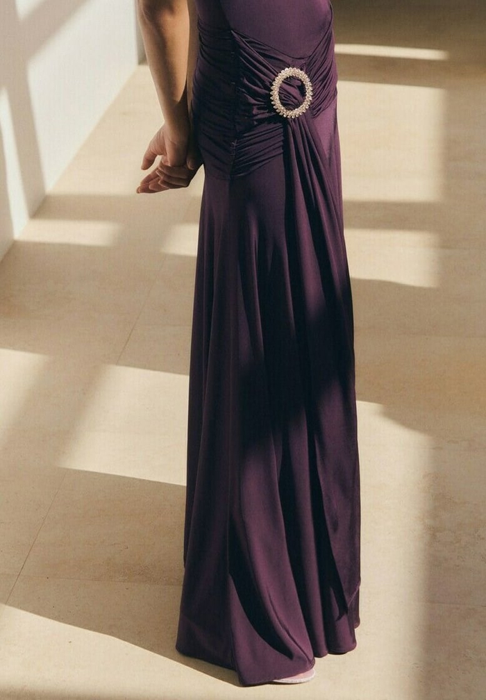 Mng Taşlı Tokalı Drapeli Mürdüm Uzun Elbise