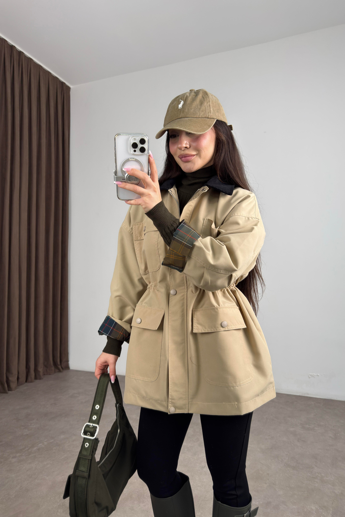Premium Kadife Yakalı Ekose Astarlı Büzgülü Bej Parka