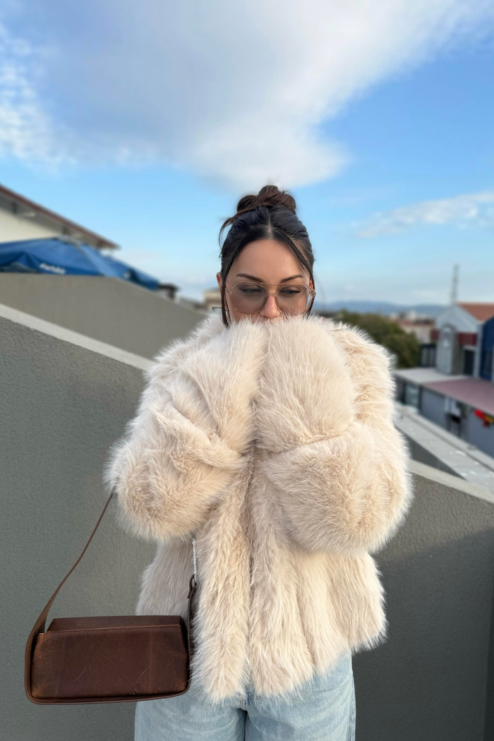 Premium Kalite Kapüşonlu Kürk Taş 