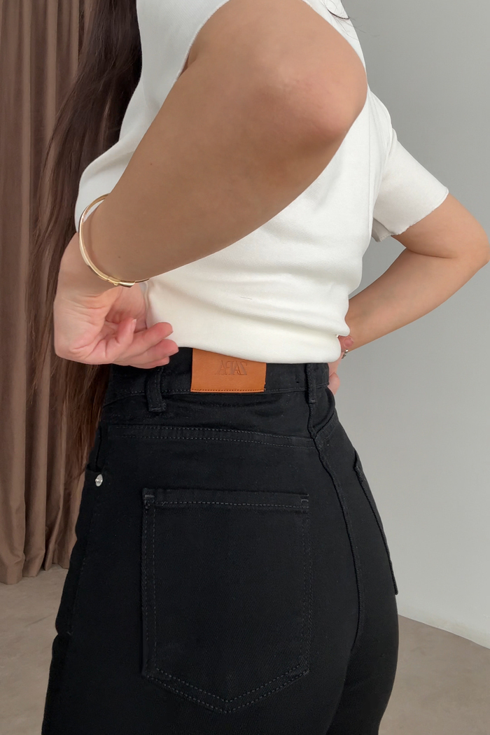 ZRA Dikişli Paça Straightleg Siyah Jean 