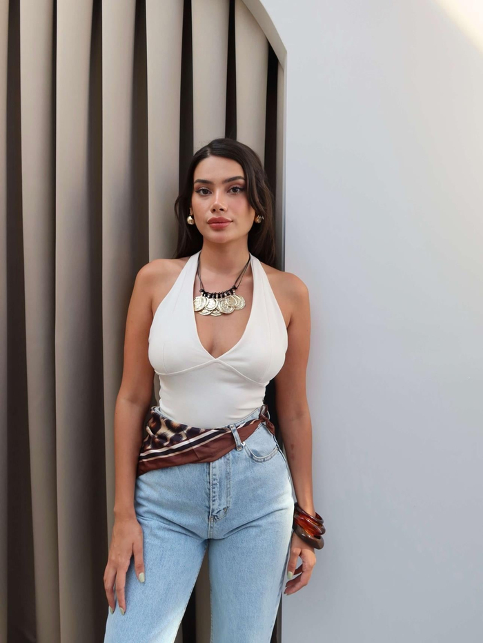 Boyundan Geçmeli Dikişli Bluz