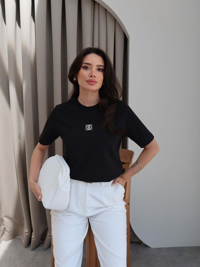 Broşlu Bisiklet Yaka T-Shirt
