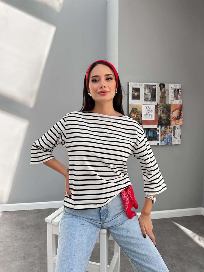 Çizgili Açık Yaka Uzun Kol Tshirt