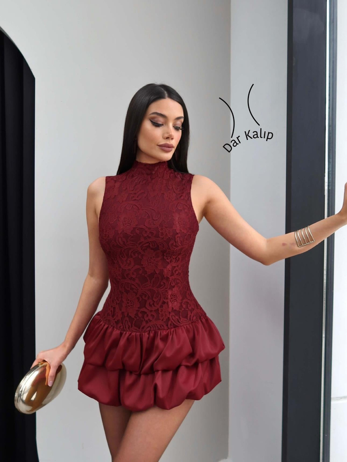 Dantel Detay Mini Şortlu Elbise