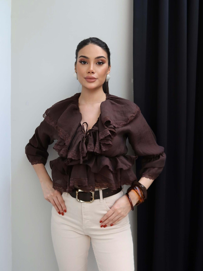 Dantelli Volanlı Bluz