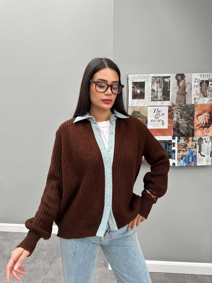 Denim Detay Çıtçıtlı Yün Kazak