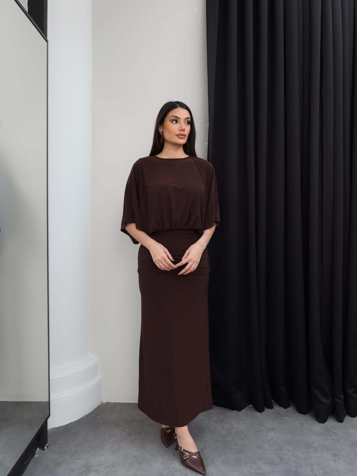 Drape Detaylı Dökümlü Uzun Elbise