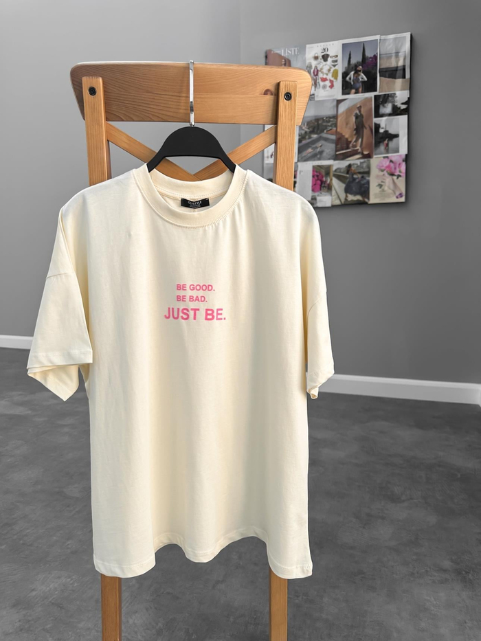 Ekru Minik Yazılı Tshirt