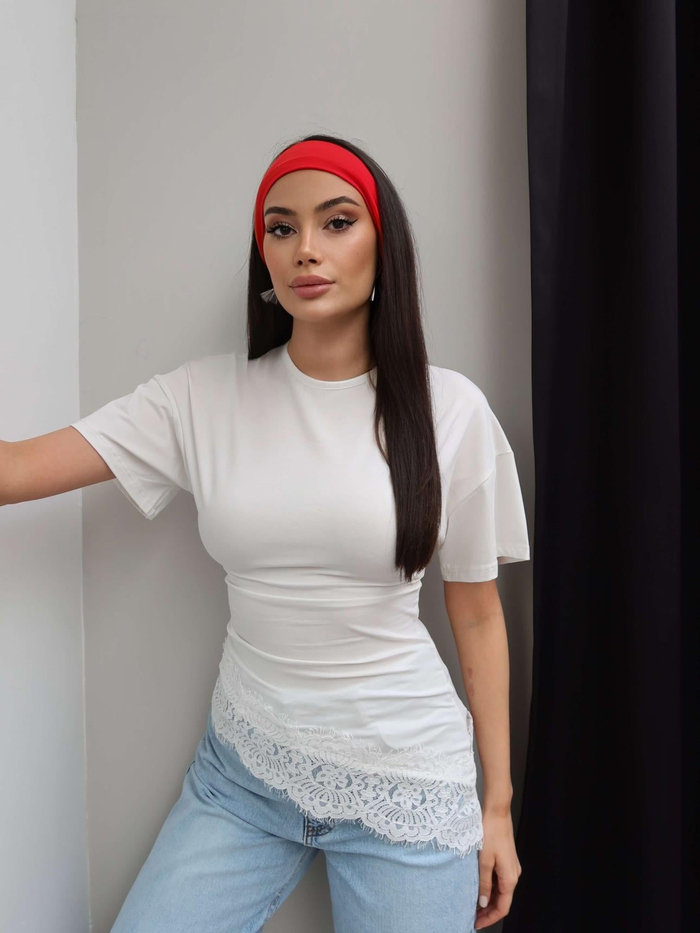 Etek Ucu Dantel Asimetrik Tshirt