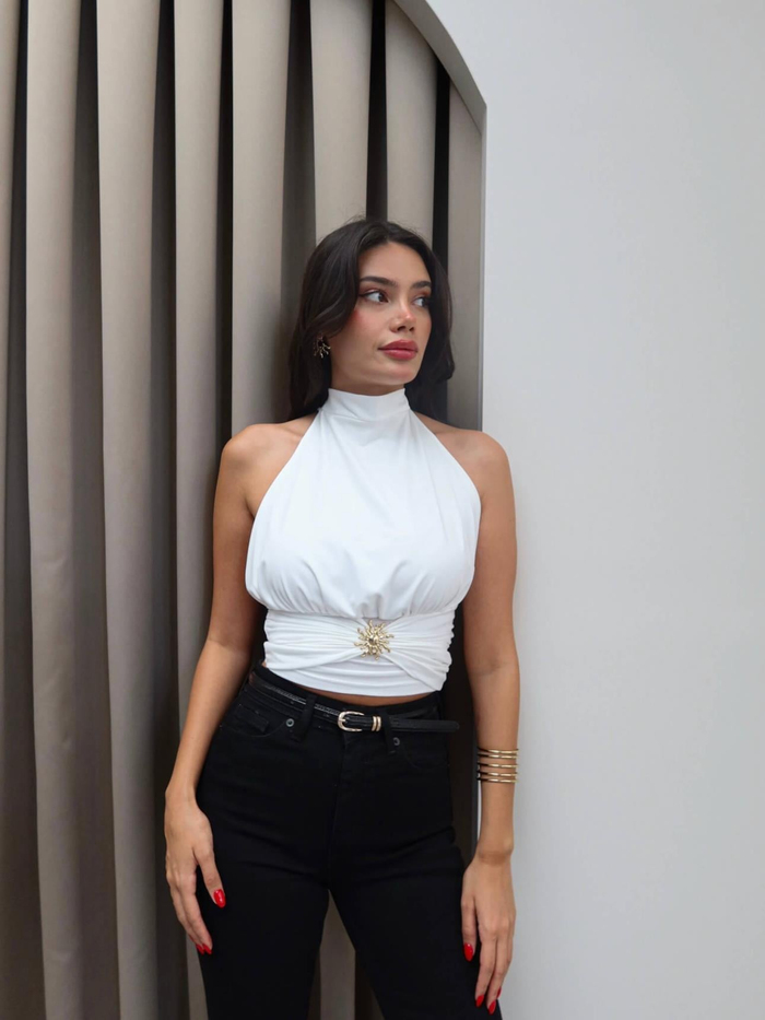 Güneş Aksesuarlı Sırtı Açık Bluz
