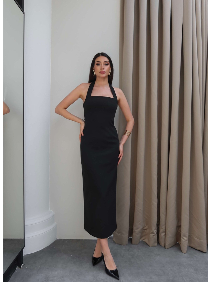 Halter Yaka Arkadan Yırtmaçlı Elbise