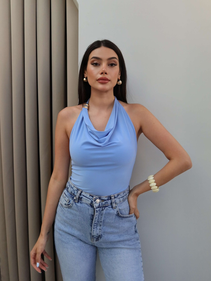 Halter Yaka Tokalı Bluz
