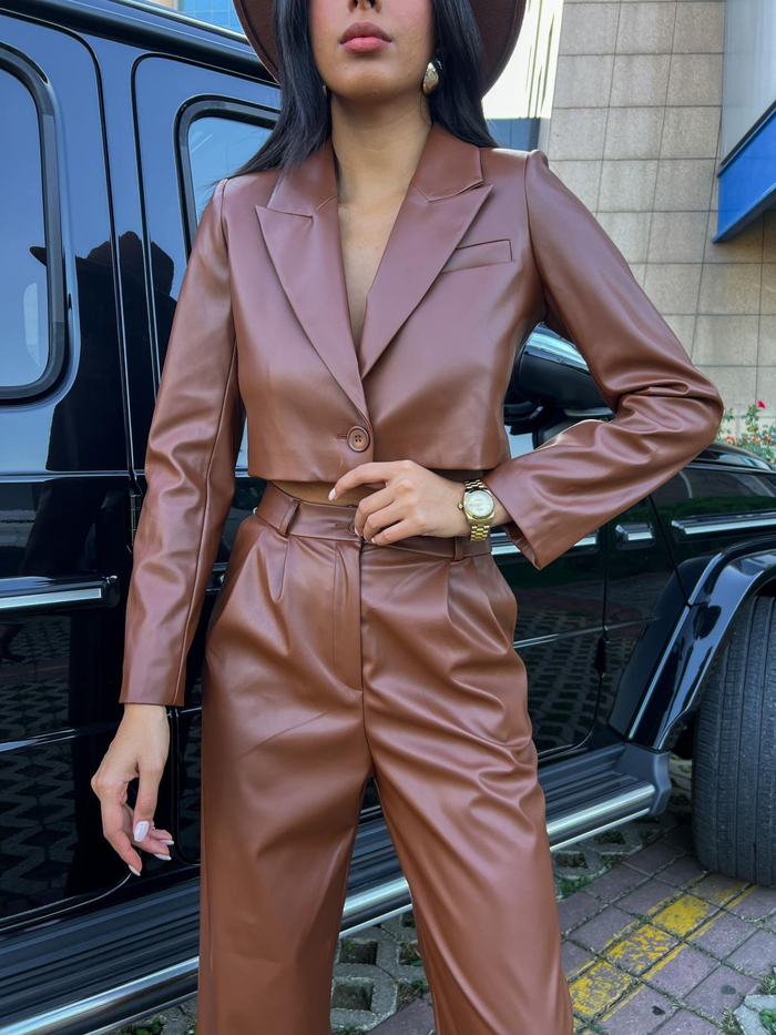Kahve  Crop Blazer Deri Takım