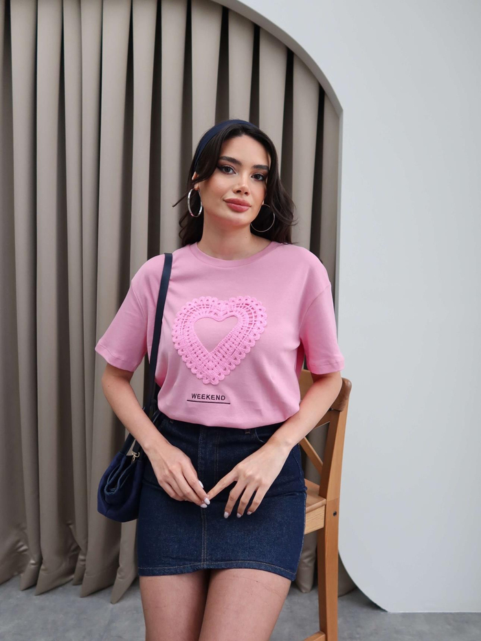 Kalp Nakışlı T-Shirt