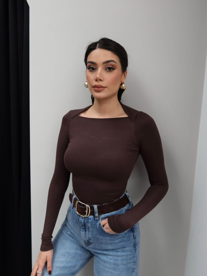 Kare Yaka Uzun Kollu Bluz