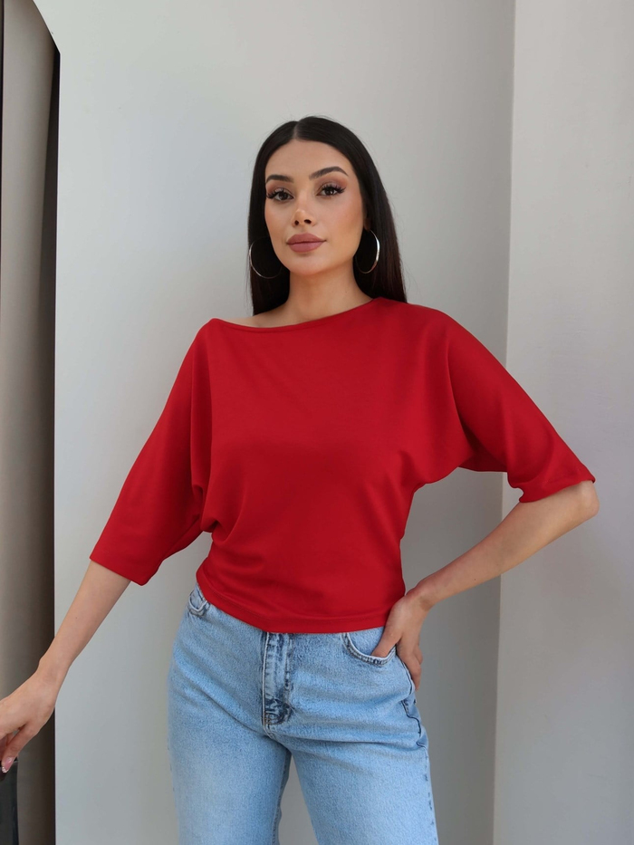 Kayık Yaka Düz Tshirt