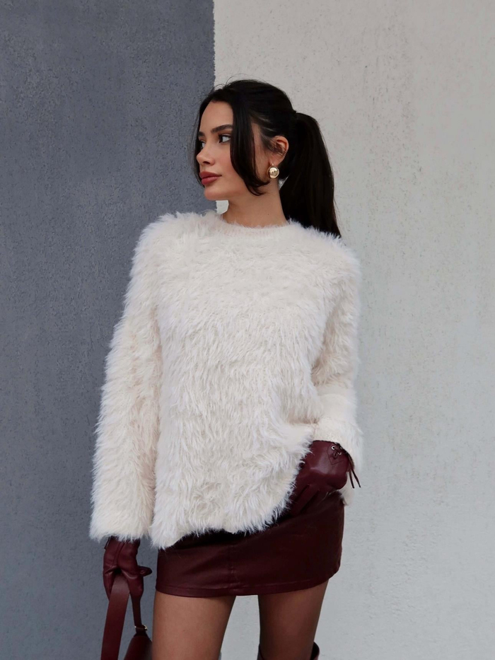 Krem Oversize Peluş Kazak