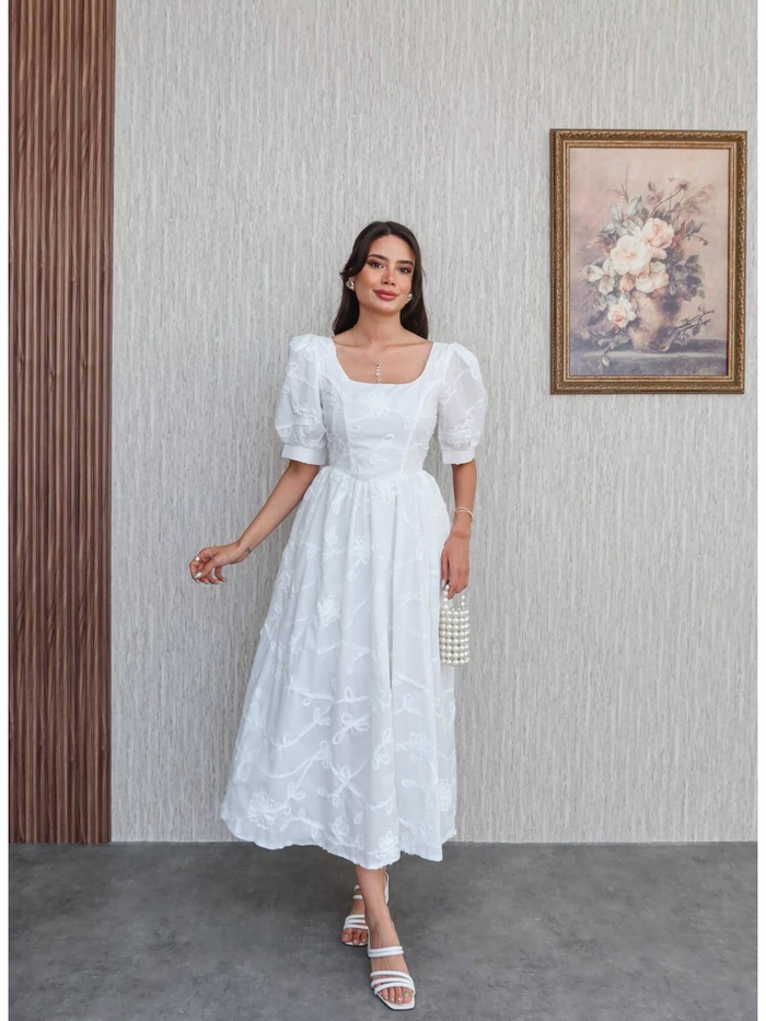 Nakış Detaylı İthal Elbise