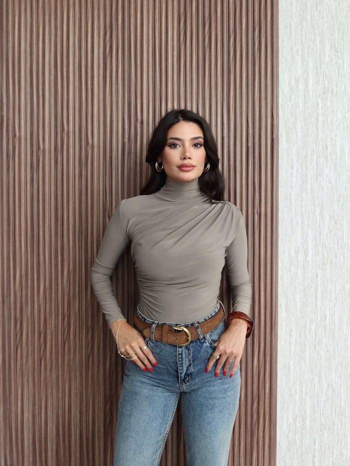 Omuz Bel Pile Detaylı Bluz