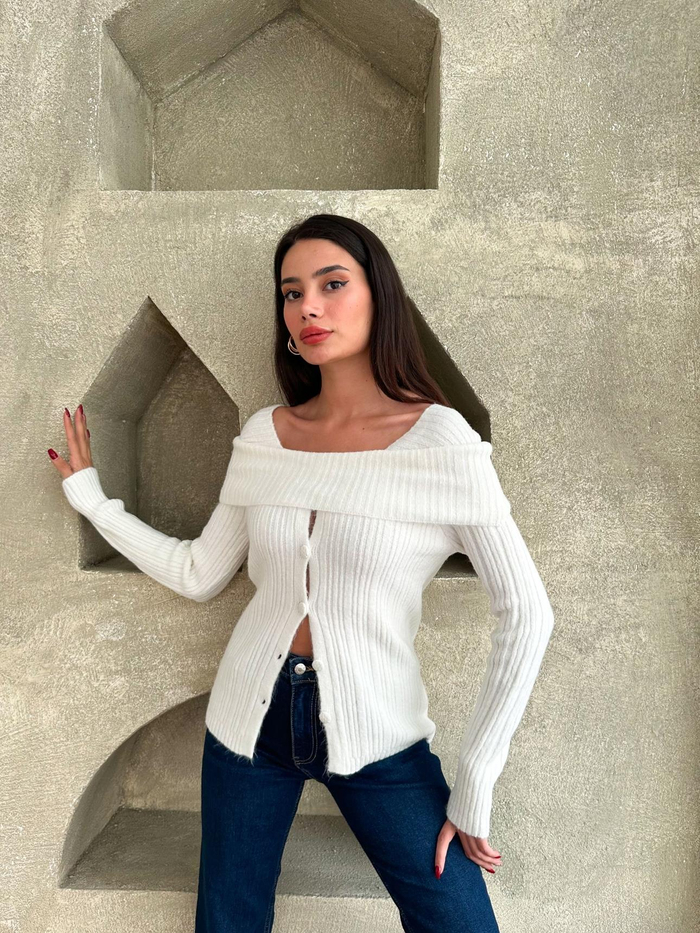 Omuz Detay Kayık Yaka Hırka