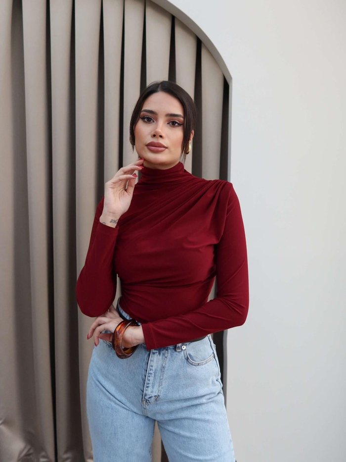Omuz ve Bel Pile Detaylı Bluz