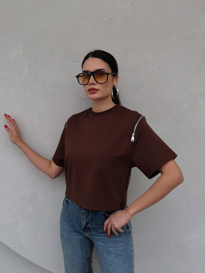Omuzdan Fermuar Detaylı T-Shirt