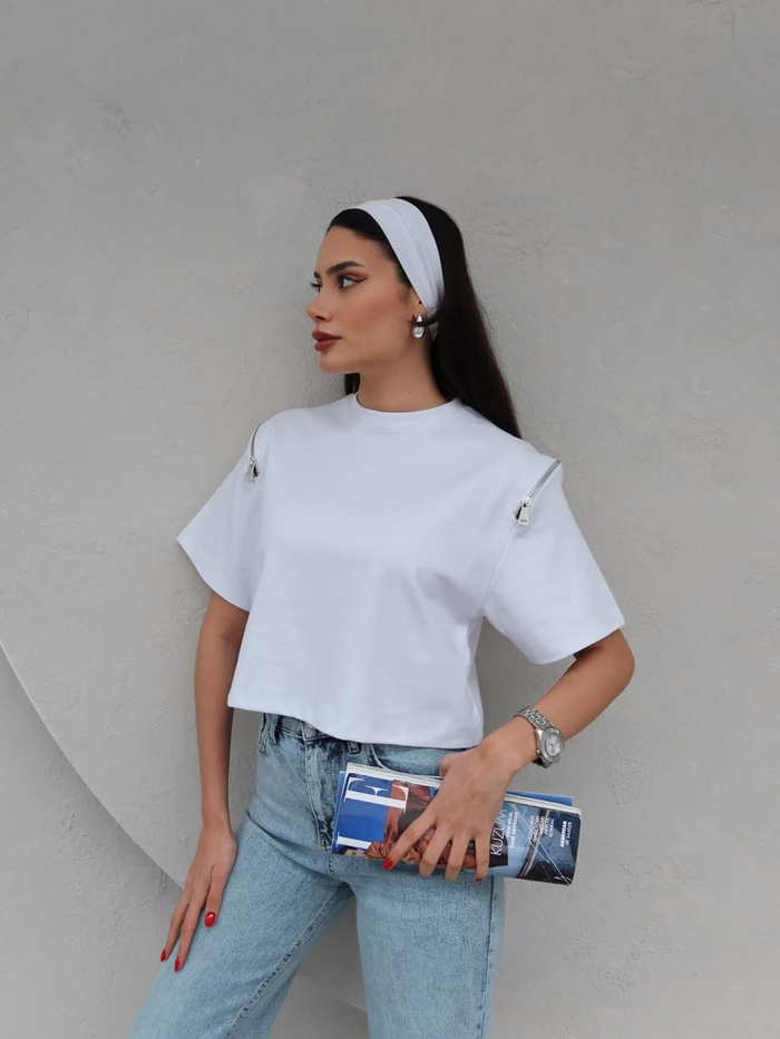 Omuzdan Fermuar Detaylı T-Shirt