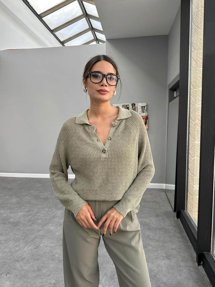 Oversize Düğmeli Örgü Triko Kazak