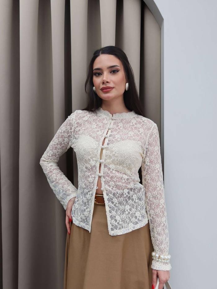 Şeritli Dantel Yaka Detaylı Bluz
