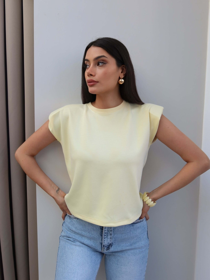 Sıfır Kol Vatkalı Basic Tshirt