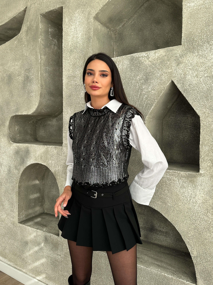 Siyah Kemerli Pileli Şort Etek