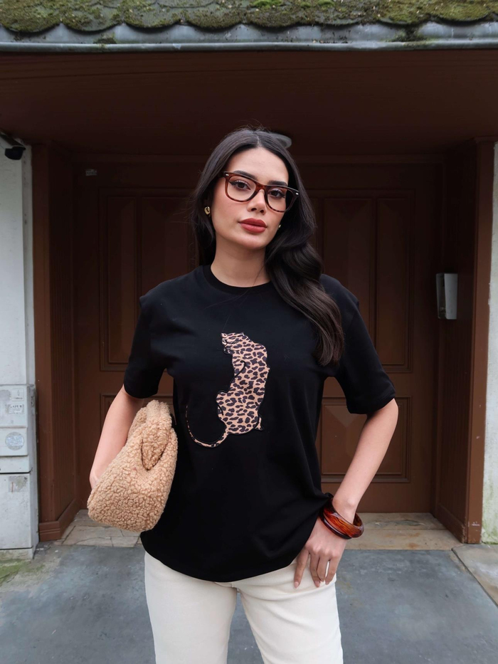 Siyah Leo Nakışlı T-Shirt