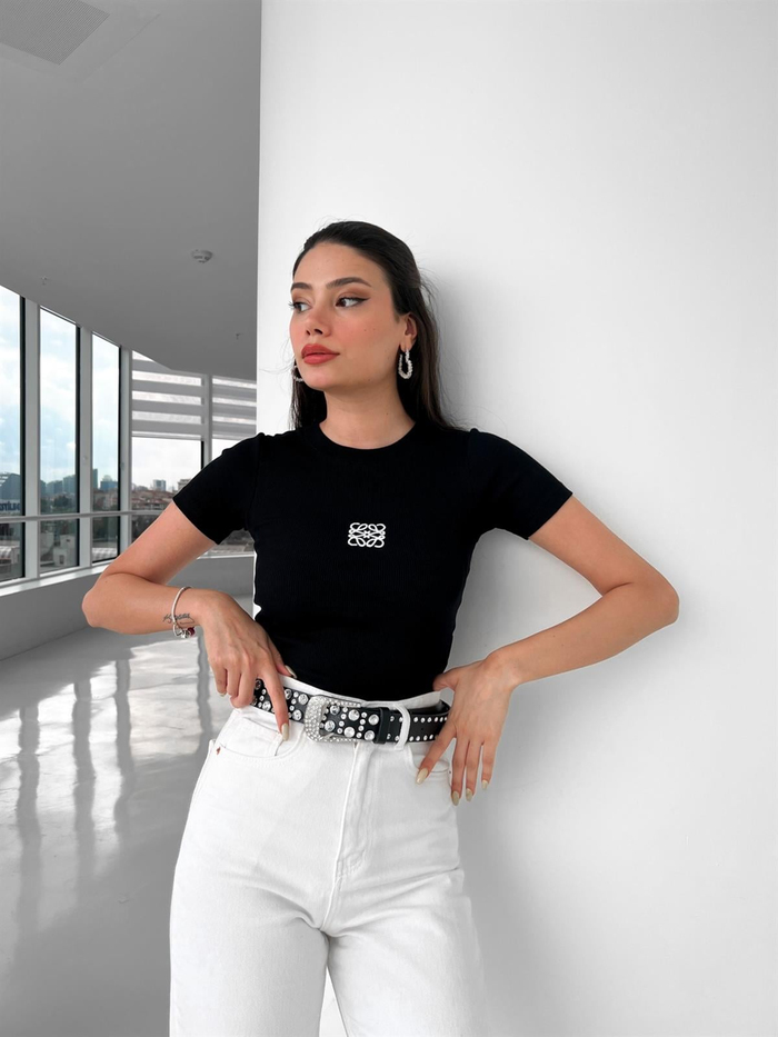 Siyah Nakış Detay Body