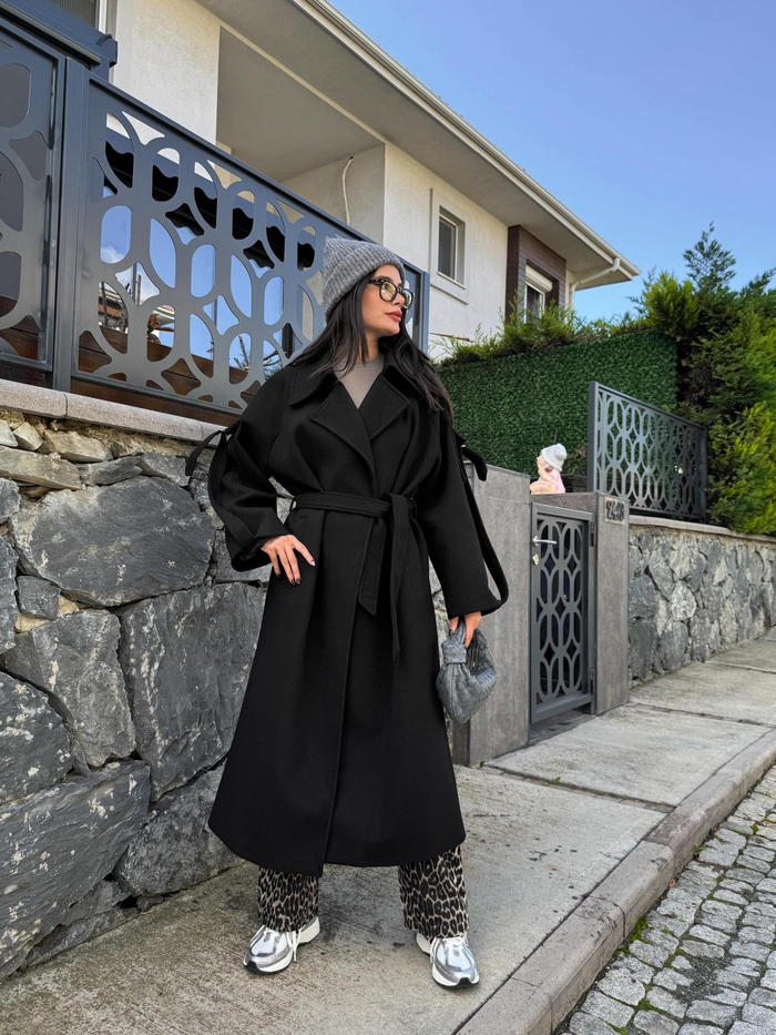 Siyah Yün Karışımlı Sleeve Pocket Kaban