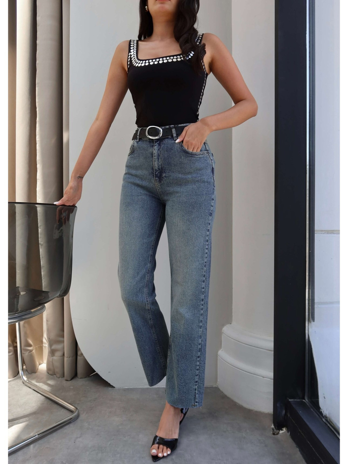 Straight Paça Kesik Jean