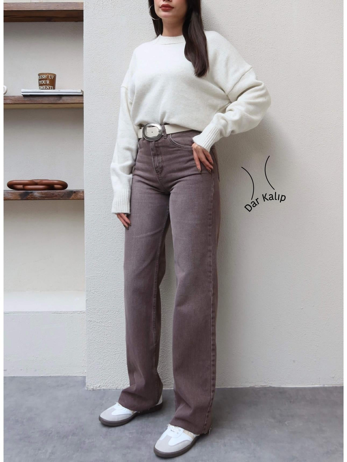 Straight Paça Kesik Jean