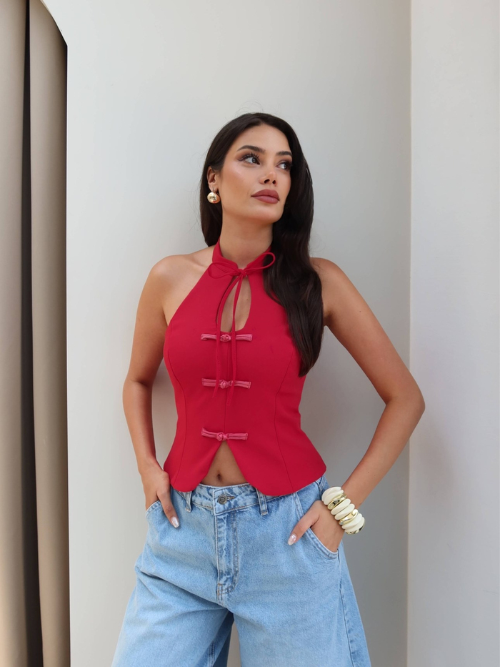 Süs Düğmeli Halter Yaka Bluz
