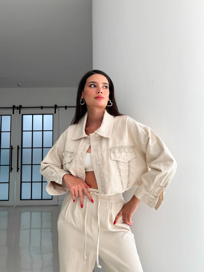 Taş Detay Kısa Gabardin Ceket