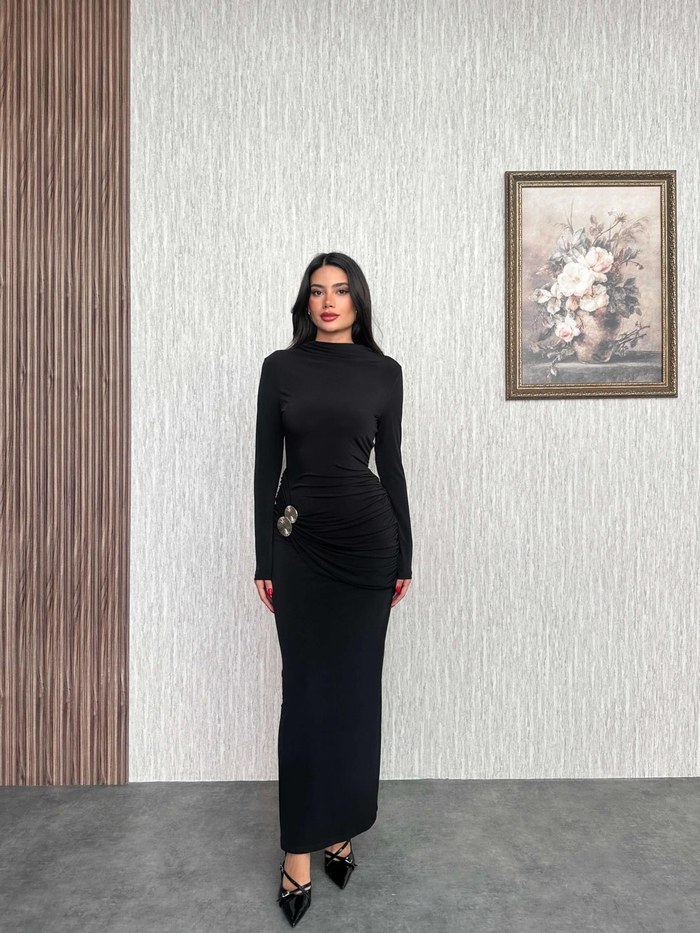 Uzun Kol Aksesuar Drapeli Maxi Elbise